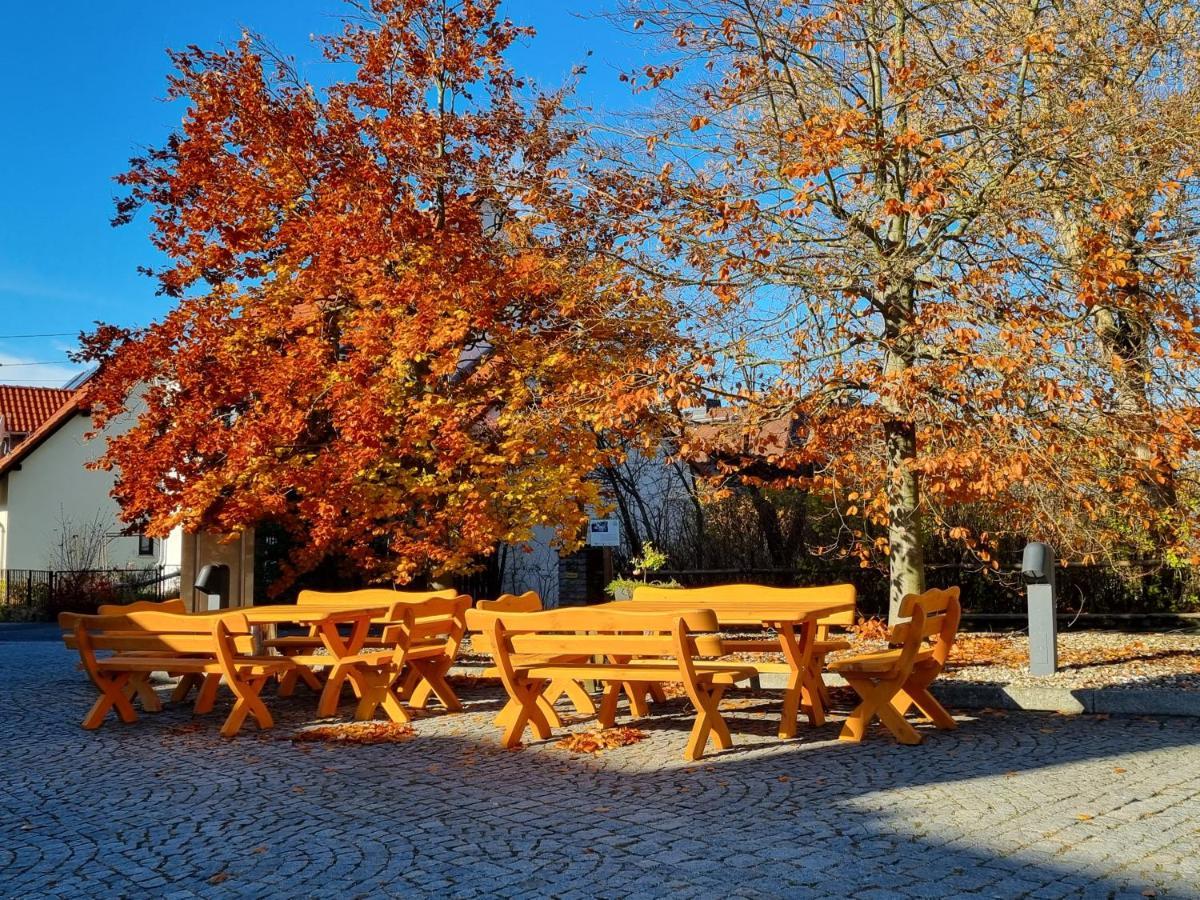 Hotel Kreuzbergbaude Beim Berzdorfer See Mit Wohlfuehl Sauna Markersdorf Exterior foto